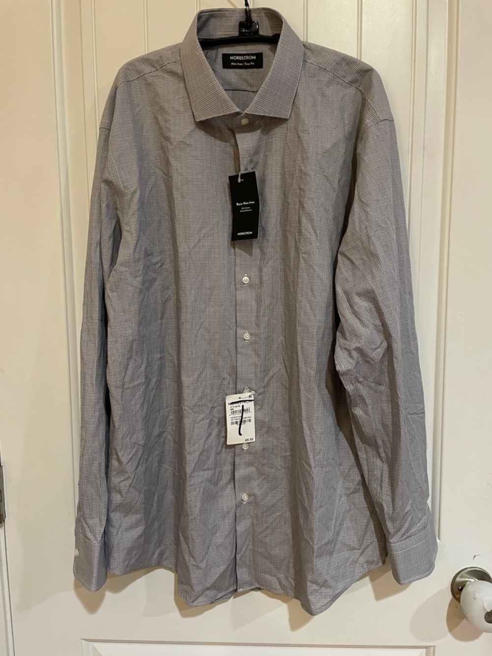 Nordstrom non-iron trim  digit size 17
34-35 nWT blue/tan small design